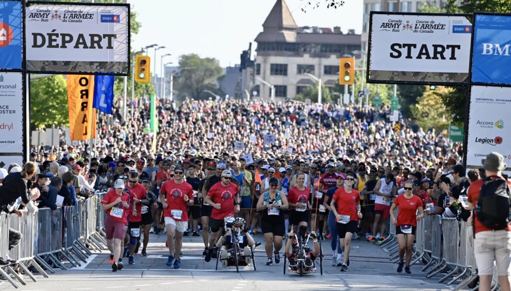 Runners and wheelchair racers start the 2024 Canada Army Run. |